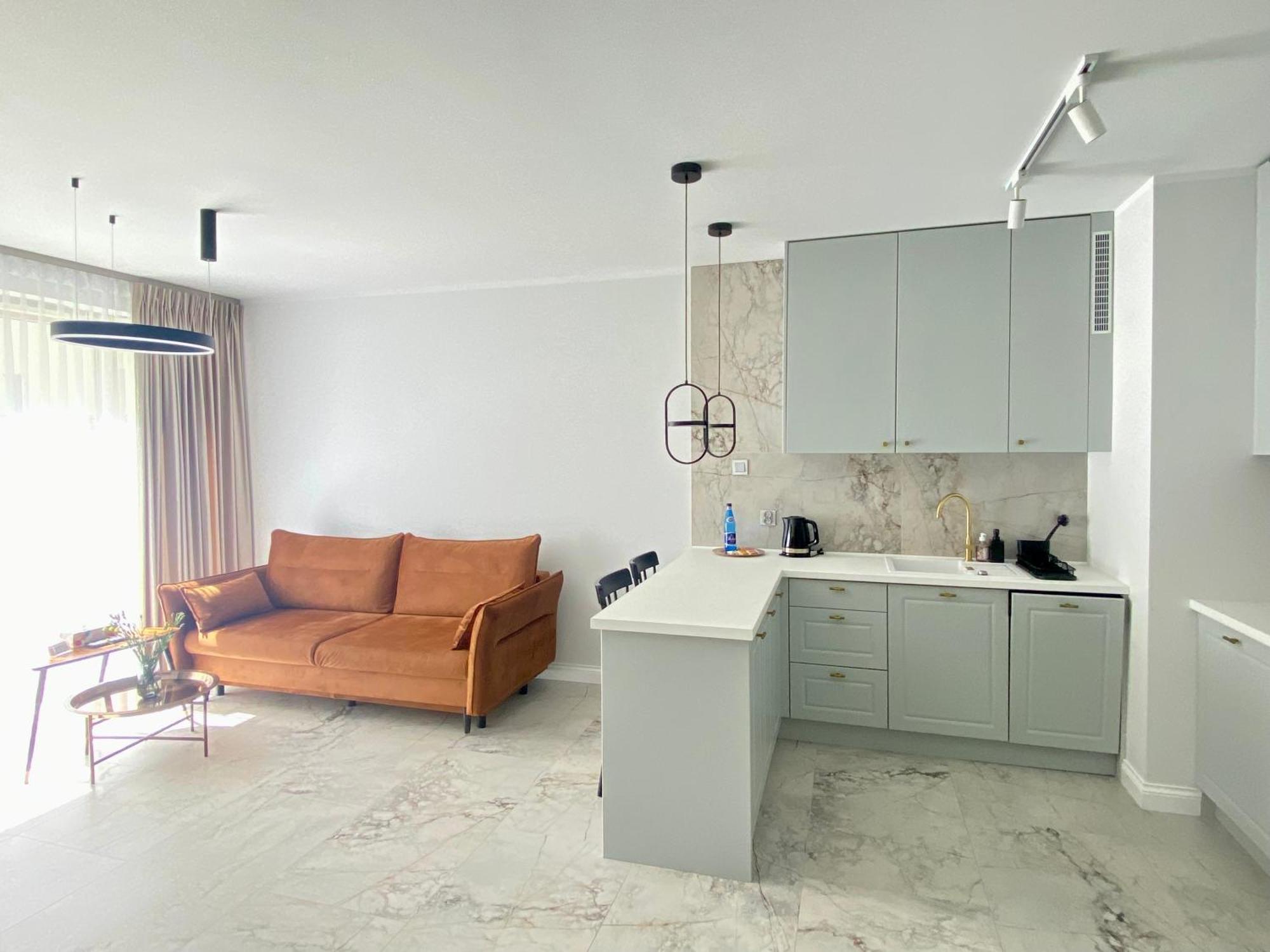 Srodowa 6 By Prestige *